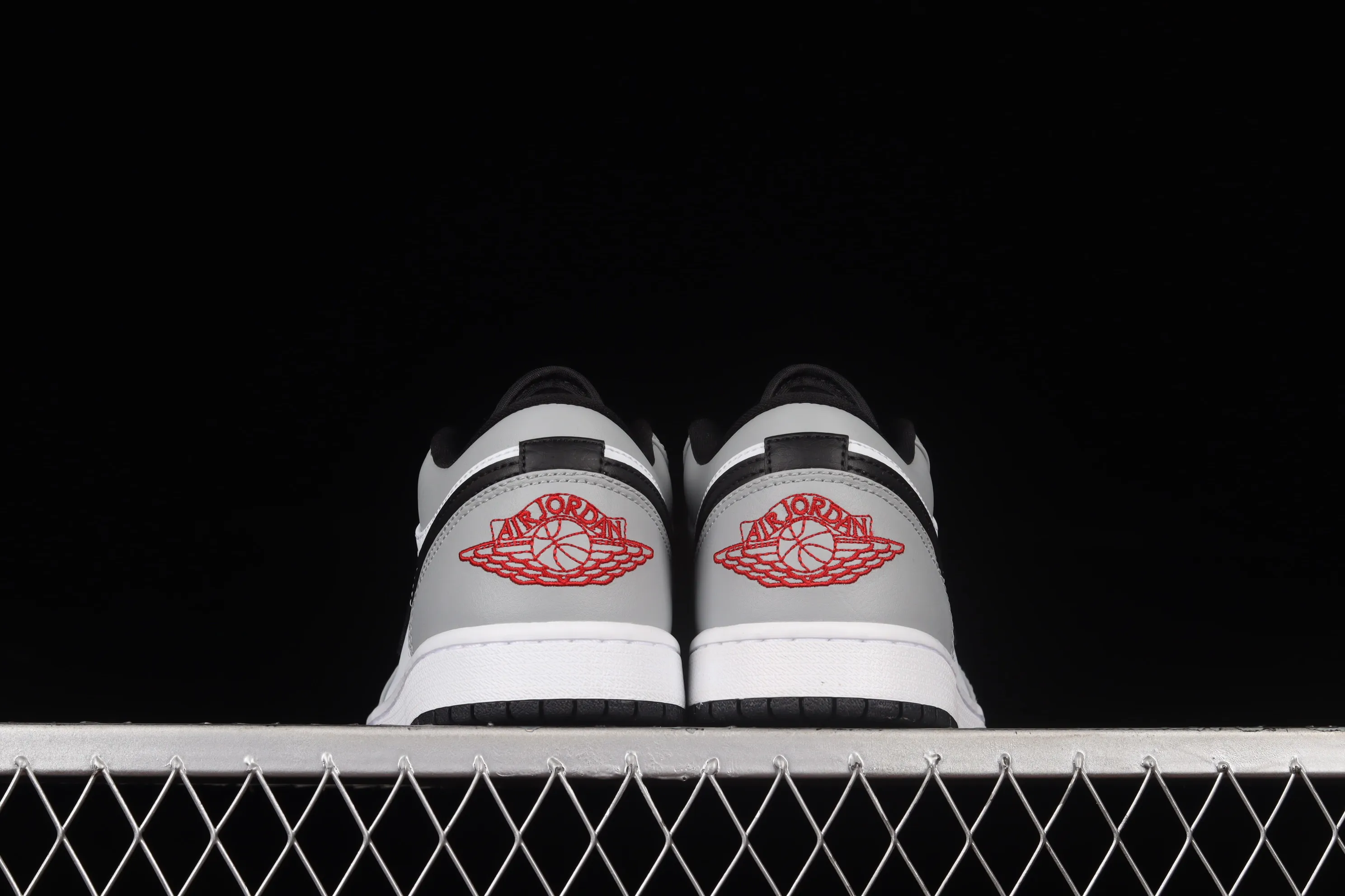 All categories Air Jordan Jordan series basketball shoes Air Jordan 1 Low G version pure original Air Jordan 1 Low "Light Smoke Grey" AJ1 Joe 1 Little Dior Smoke Gray 553558-030